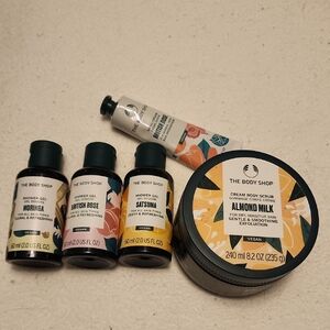 The Body Shop Bundle NWT With Full Size - 5 Items